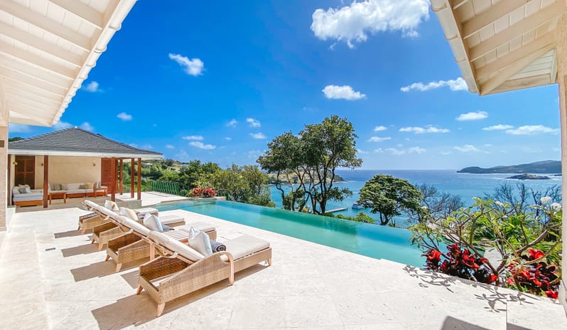 Villa One - Sunbed by the pool